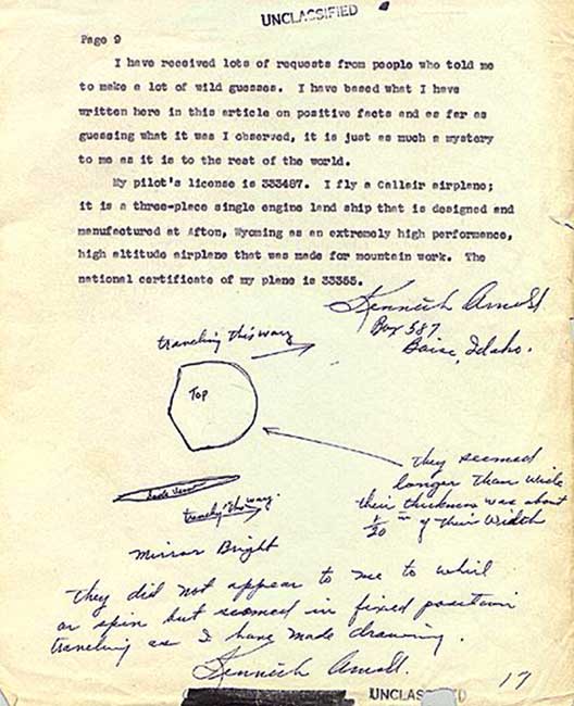 ケネス・アーノルドが陸軍航空軍へ提出した報告書の一部。物体の形状スケッチがある。